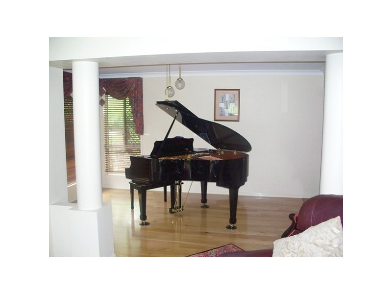 82 WIVENHOE CIRCUIT, Forest Lake QLD 4078