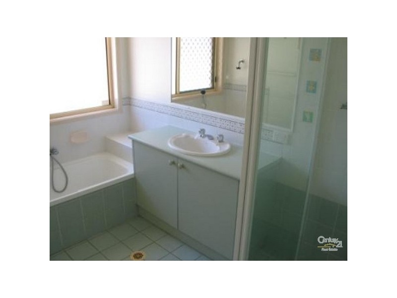 5 AGATHIS PLACE, Forest Lake QLD 4078