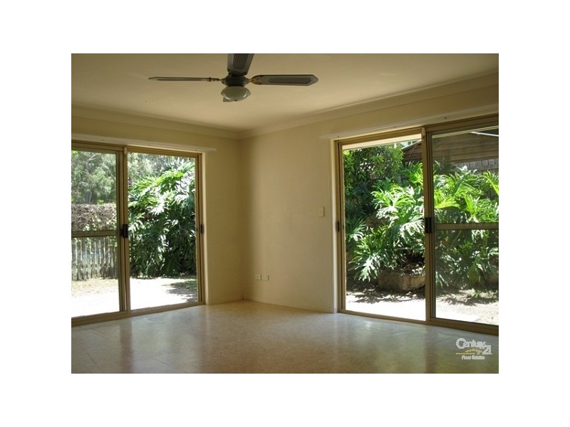 5 WARBURTON CLOSE, Forest Lake QLD 4078