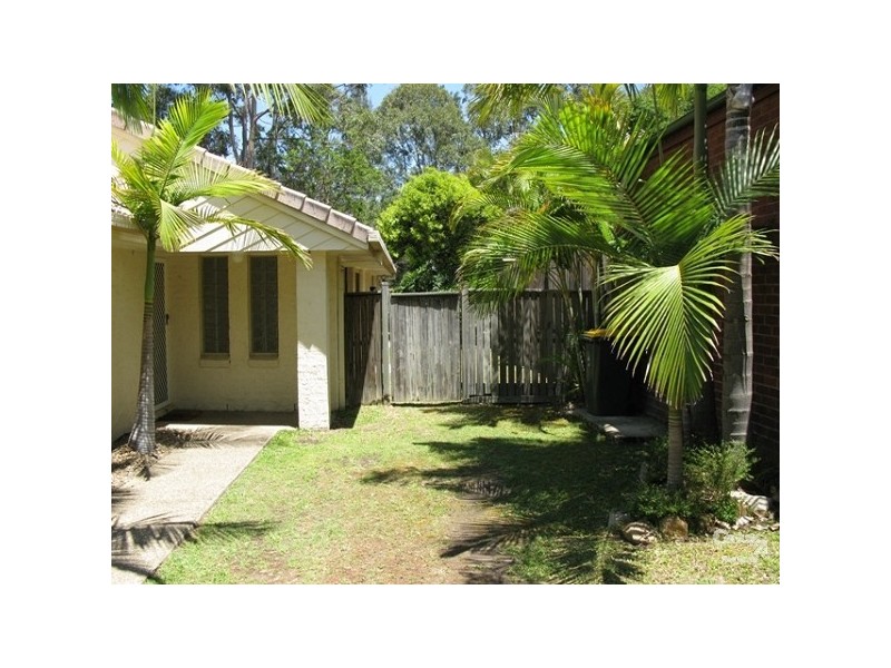 5 WARBURTON CLOSE, Forest Lake QLD 4078