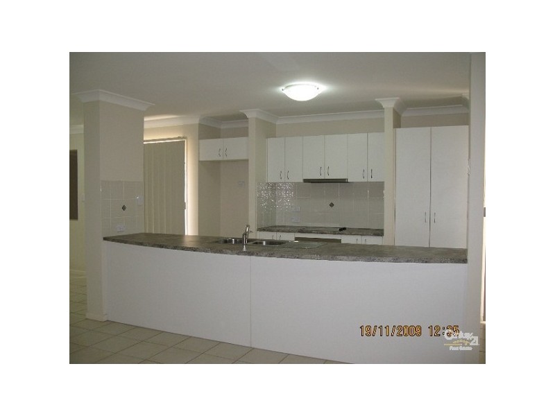 42 Nullarbor Circuit, Forest Lake QLD 4078