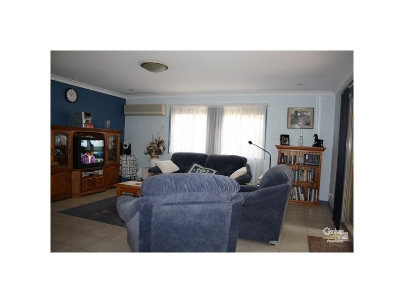 40 AUGUSTA CRESCENT, Forest Lake QLD 4078