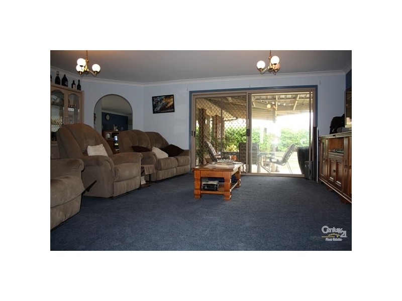 40 AUGUSTA CRESCENT, Forest Lake QLD 4078