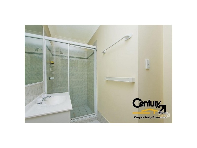 17 MUSCOVY PLACE, Forest Lake QLD 4078