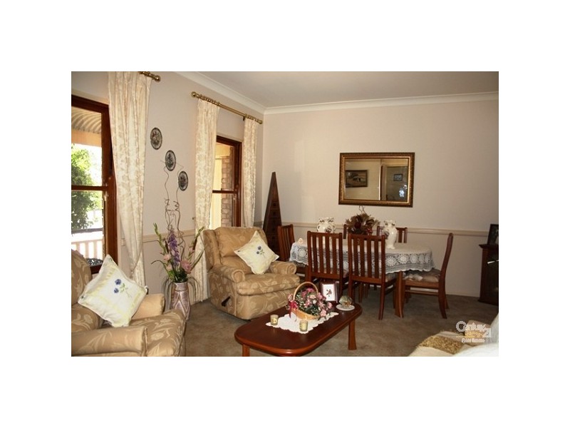 133 JUBILEE AVENUE, Forest Lake QLD 4078