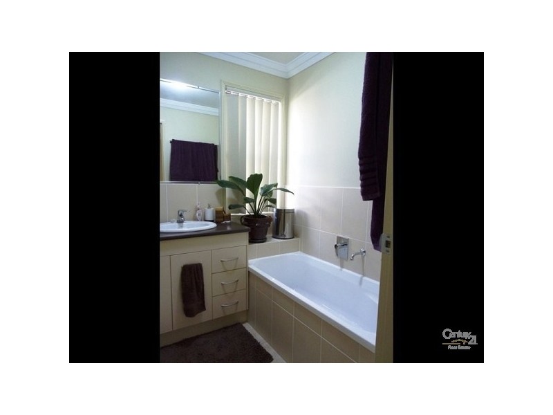 23 Nullarbor Circuit, Forest Lake QLD 4078