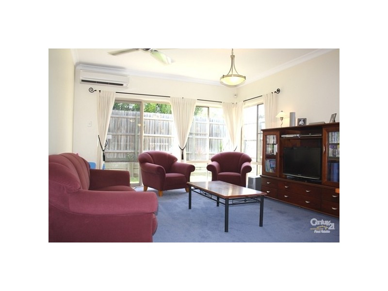 1 GOOMBURRA COURT, Forest Lake QLD 4078