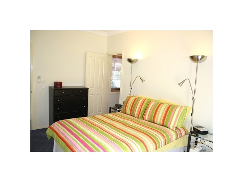 1 GOOMBURRA COURT, Forest Lake QLD 4078