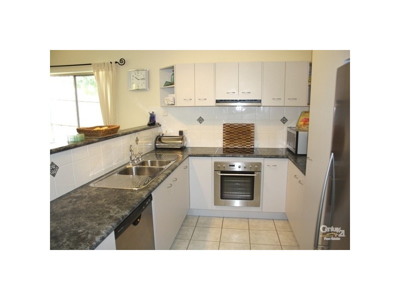 1 GOOMBURRA COURT, Forest Lake QLD 4078