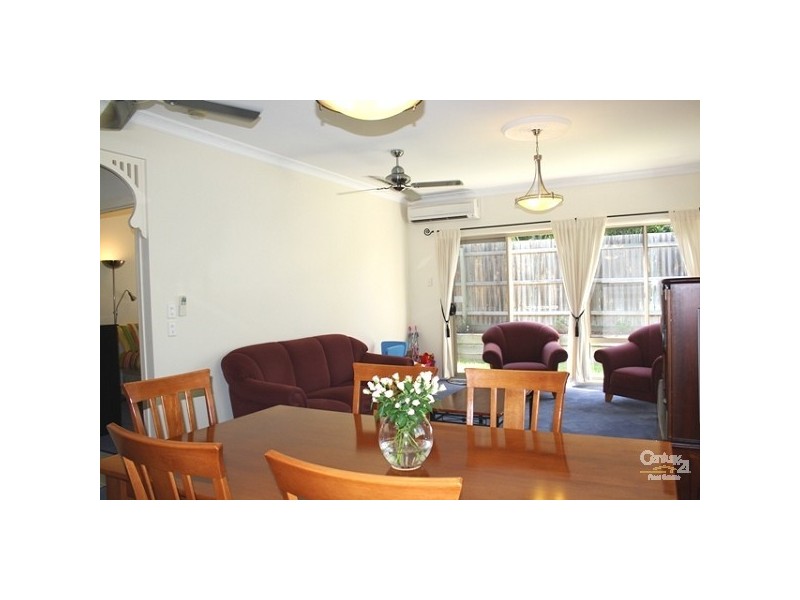 1 GOOMBURRA COURT, Forest Lake QLD 4078