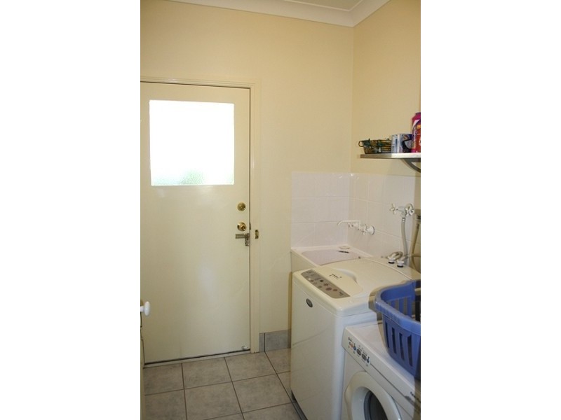 1 GOOMBURRA COURT, Forest Lake QLD 4078