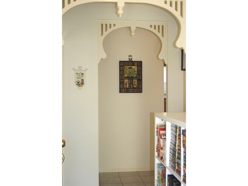 1 GOOMBURRA COURT, Forest Lake QLD 4078