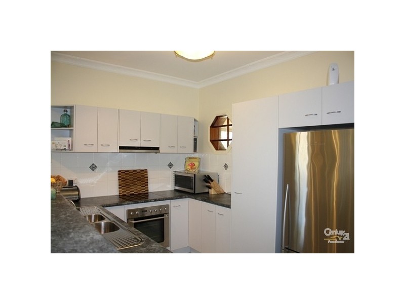 1 GOOMBURRA COURT, Forest Lake QLD 4078