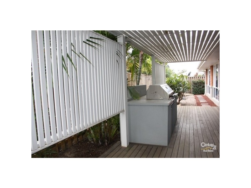 15 CYPRESS STREET, Heathwood QLD 4110