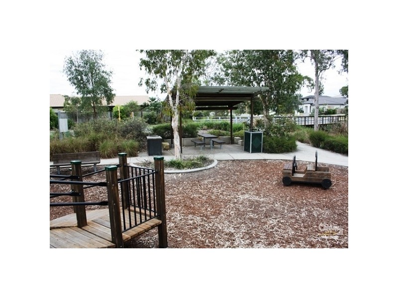 15 CYPRESS STREET, Heathwood QLD 4110