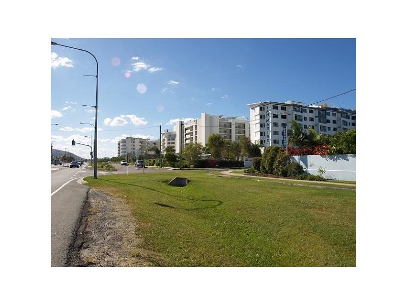 918 David Low Way, Marcoola QLD 4564