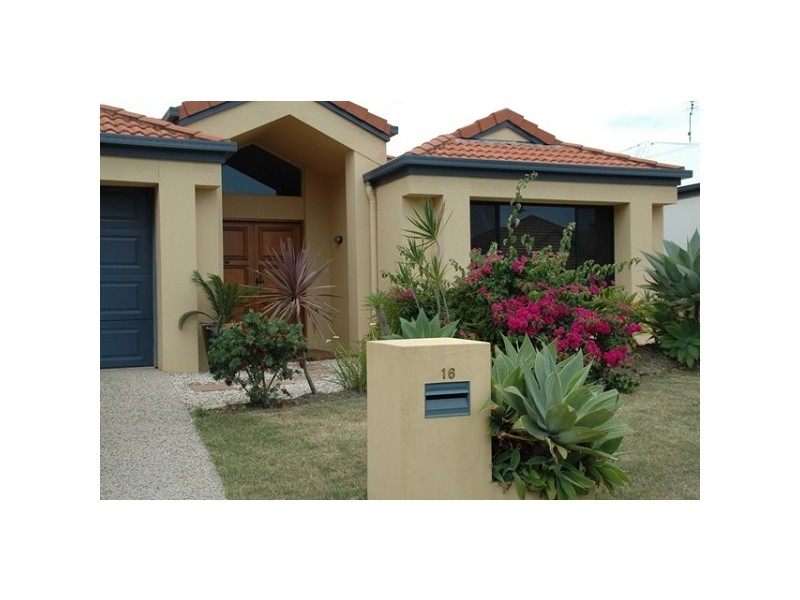 16 Barcoola Place,, Twin Waters QLD 4564