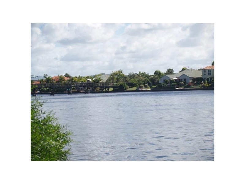 18 Veerings Crescent, Twin Waters QLD 4564