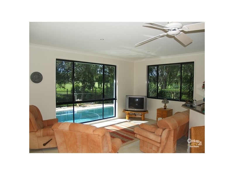 2 Pampling Place, Twin Waters QLD 4564