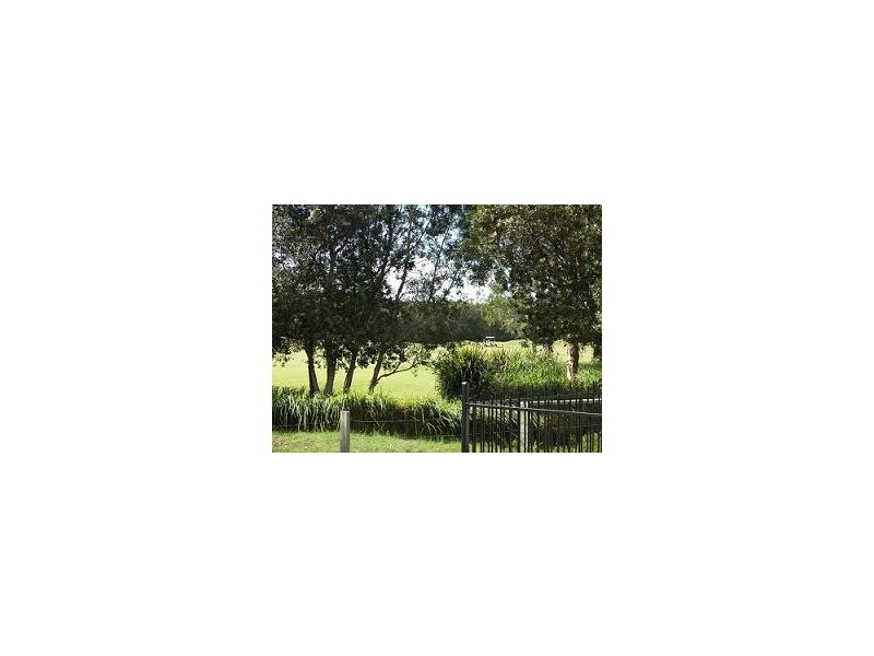 2 Pampling Place, Twin Waters QLD 4564