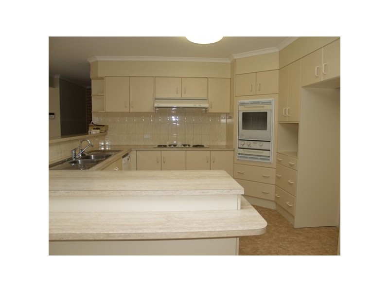 31 Mulloka Esp, Wurtulla QLD 4575