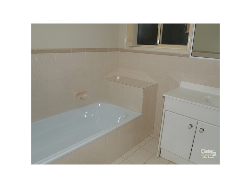 31 Mulloka Esp, Wurtulla QLD 4575