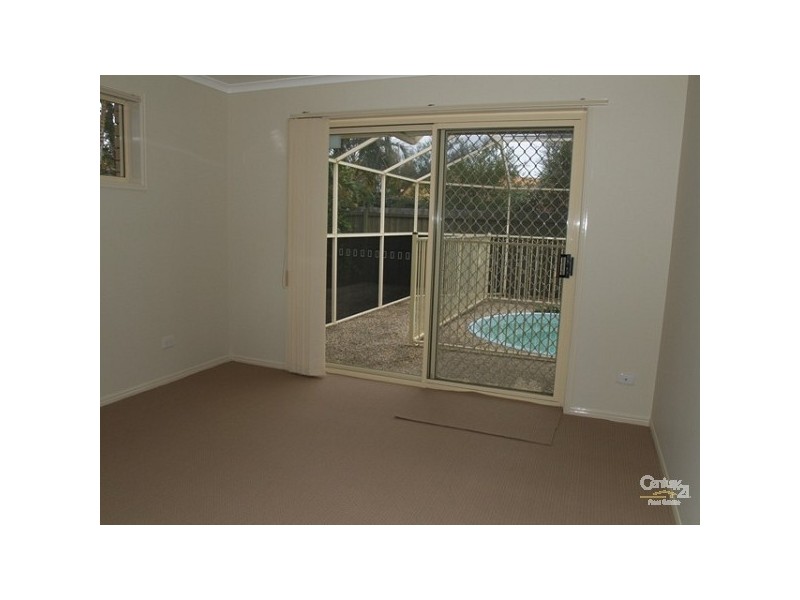 31 Mulloka Esp, Wurtulla QLD 4575