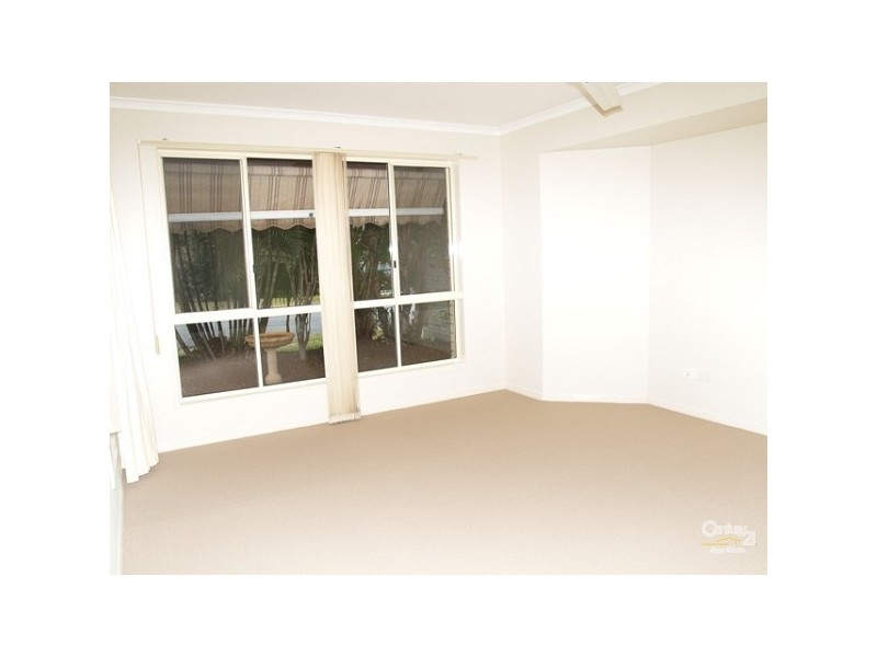 31 Mulloka Esp, Wurtulla QLD 4575