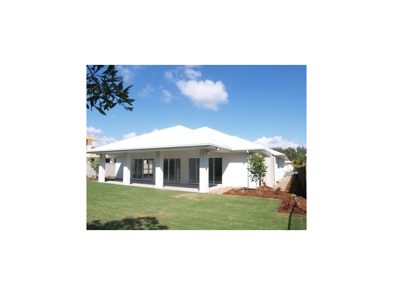 21 Hetherington, Twin Waters QLD 4564