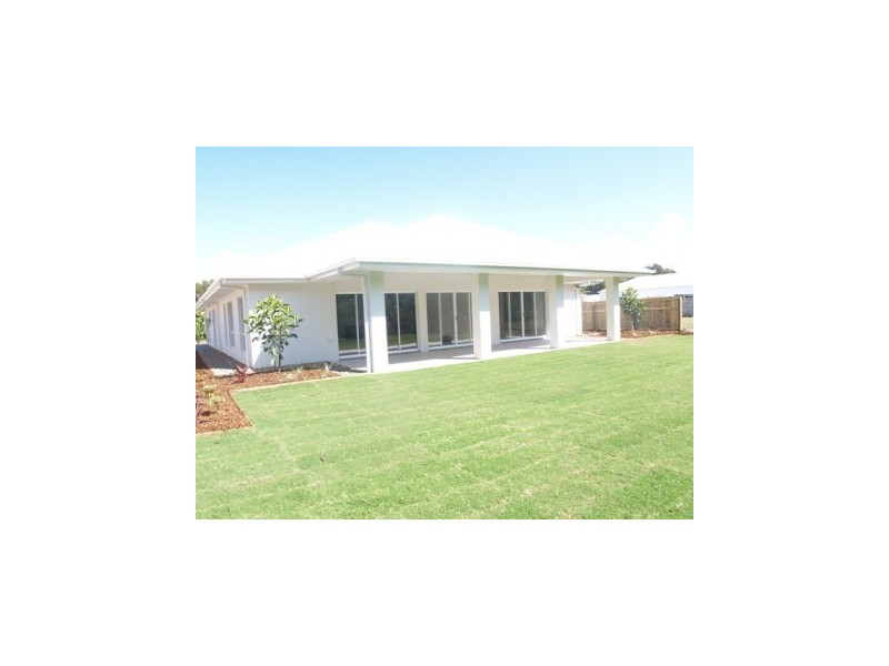 21 Hetherington, Twin Waters QLD 4564