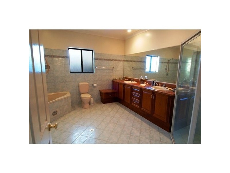 1 Tamarind Street, Twin Waters QLD 4564