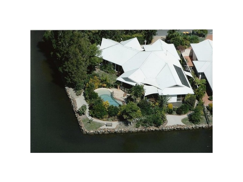 13 Glenwood Close, Twin Waters QLD 4564