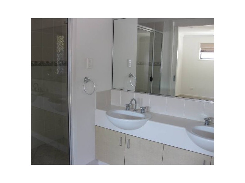 48 Wattlebird Drive, Twin Waters QLD 4564
