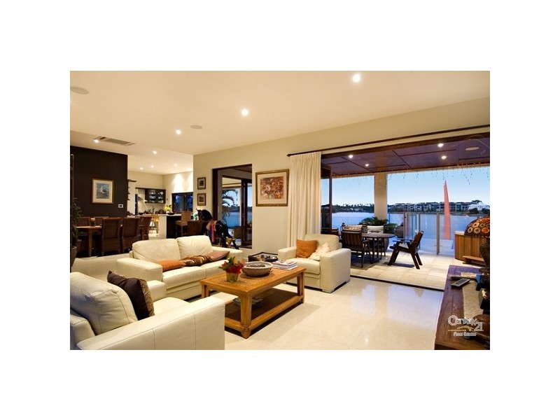 9 River Edge Court, Twin Waters QLD 4564