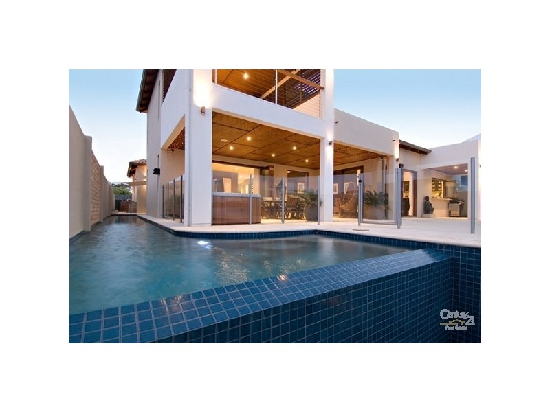 9 River Edge Court, Twin Waters QLD 4564