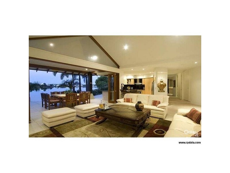 11 Karinya Place, Twin Waters QLD 4564