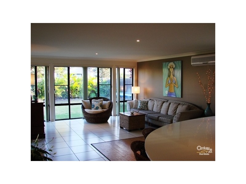 28 Veerings Ct, Twin Waters QLD 4564