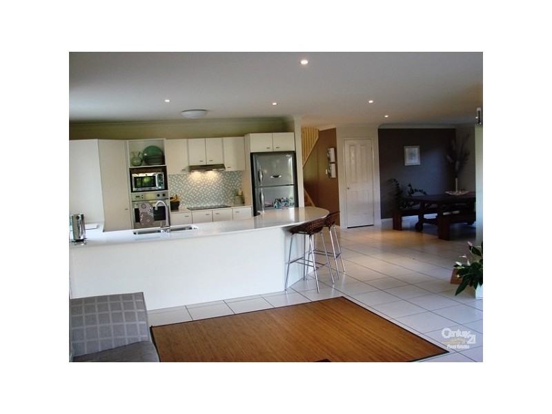 28 Veerings Ct, Twin Waters QLD 4564