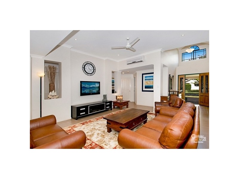 18 Fantail Place, Twin Waters QLD 4564