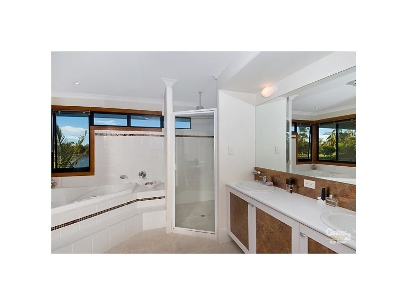 17 Nautilus Pl, Twin Waters QLD 4564