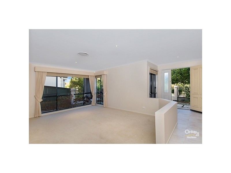 3 Glenwood Place, Twin Waters QLD 4564