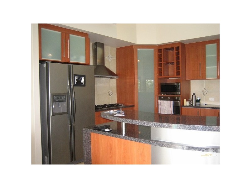 8 Moorings Cct, Twin Waters QLD 4564