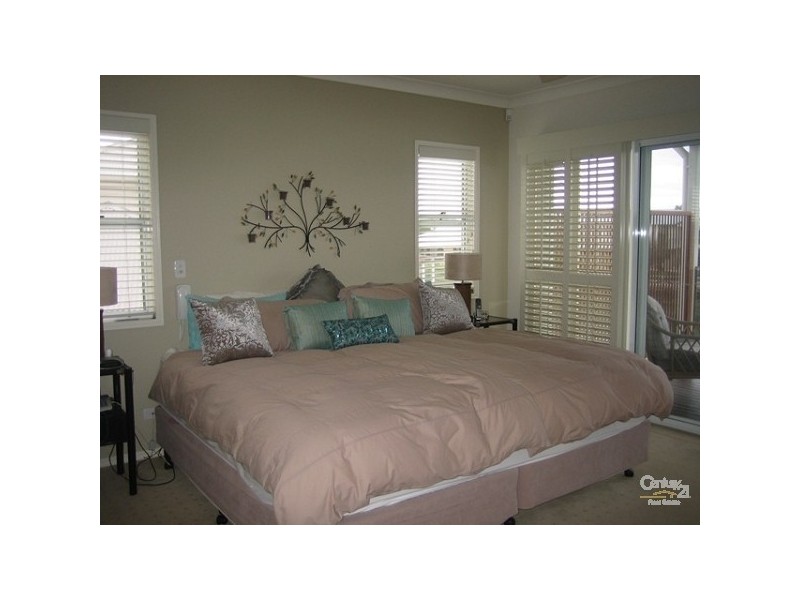 39 Baywater Dr, Twin Waters QLD 4564