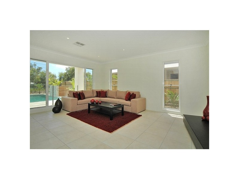 42 Lakeside Drive, Peregian Springs QLD 4573