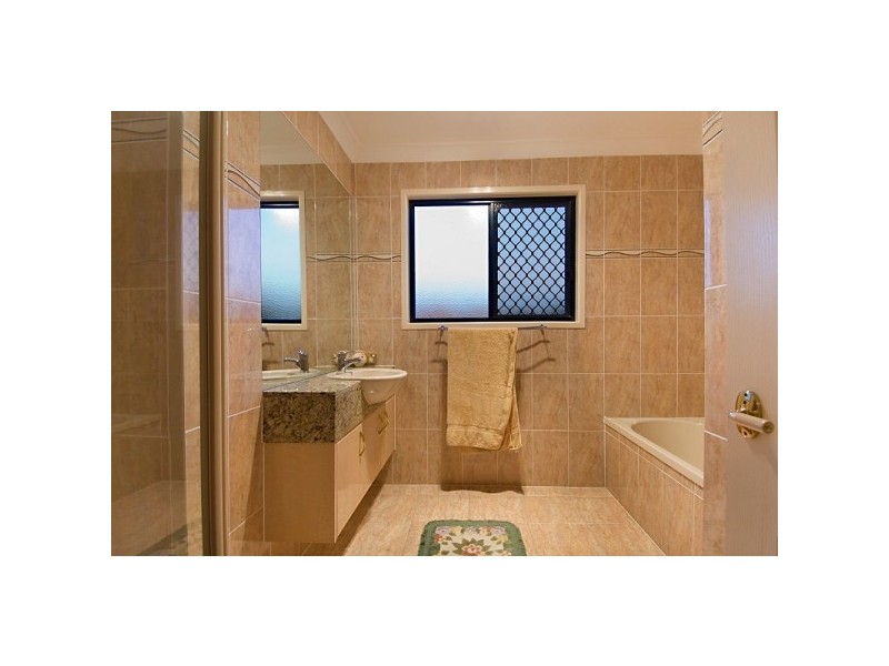 1 Fairway Parade, Peregian Springs QLD 4573