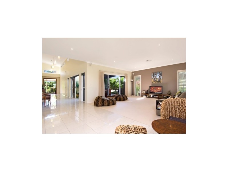 27 Lakeside Drive, Peregian Springs QLD 4573