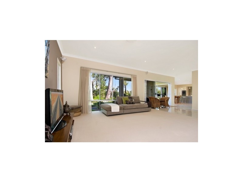 27 Lakeside Drive, Peregian Springs QLD 4573