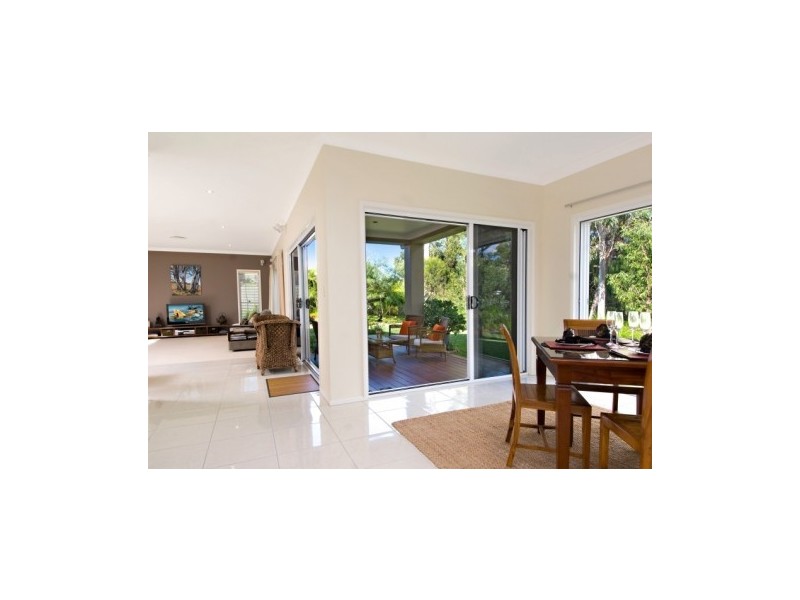 27 Lakeside Drive, Peregian Springs QLD 4573