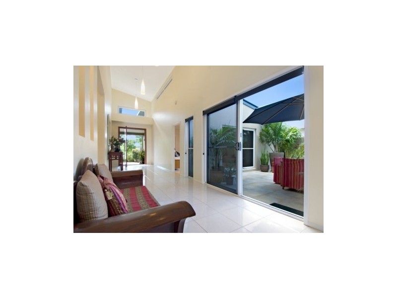 27 Lakeside Drive, Peregian Springs QLD 4573