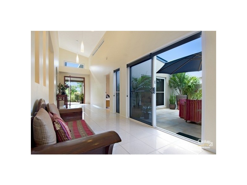 27 Lakeside Drive, Peregian Springs QLD 4573